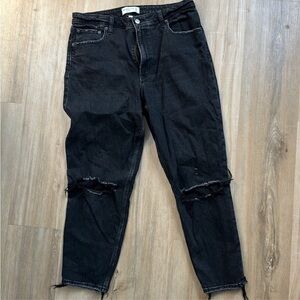 Abercrombie and Fitch The Mom High Rise Black Distressed Knee Jeans| Size 31 12r